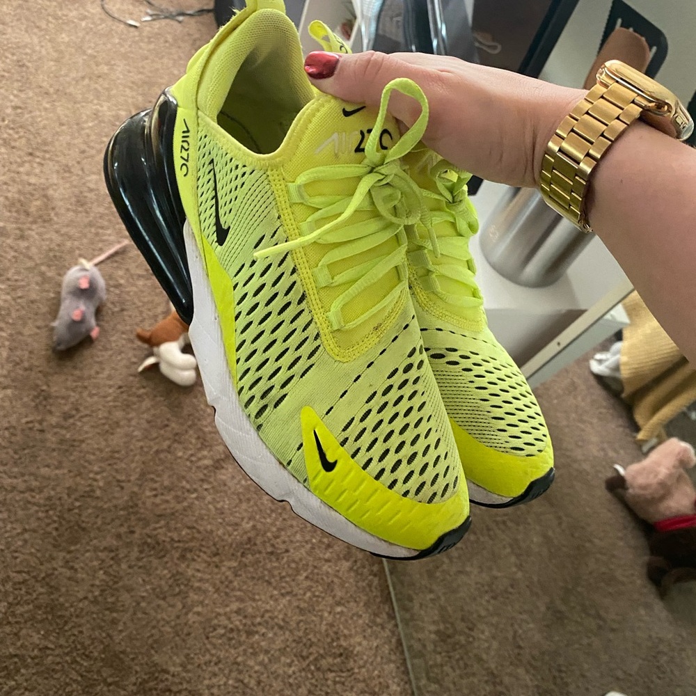 Size 6.5 kids - adult 8 fits a little small I recommend sizing up half a size